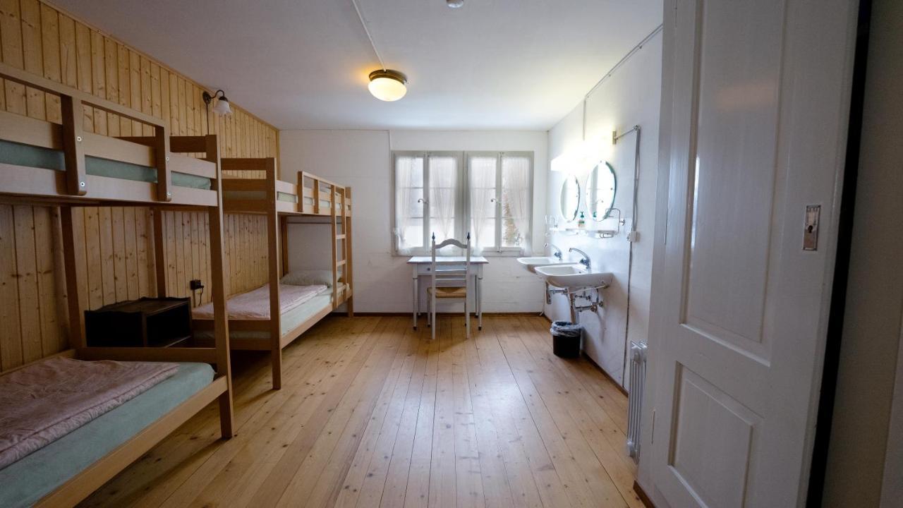 Youth Hostel *